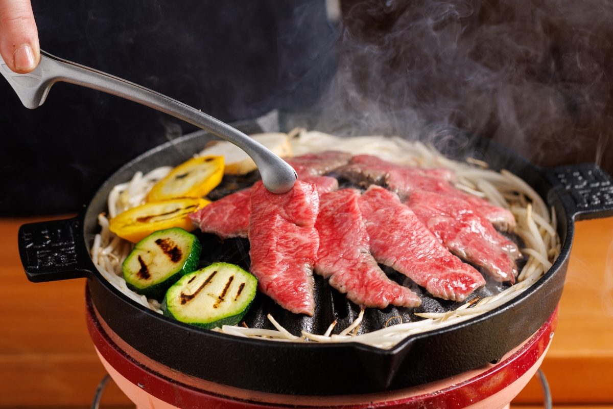 鬧區也能一人好好吃飯！東區「倉廩」吧檯小吃無壓力、信義A4「和庵」一人一爐A5和牛燒肉